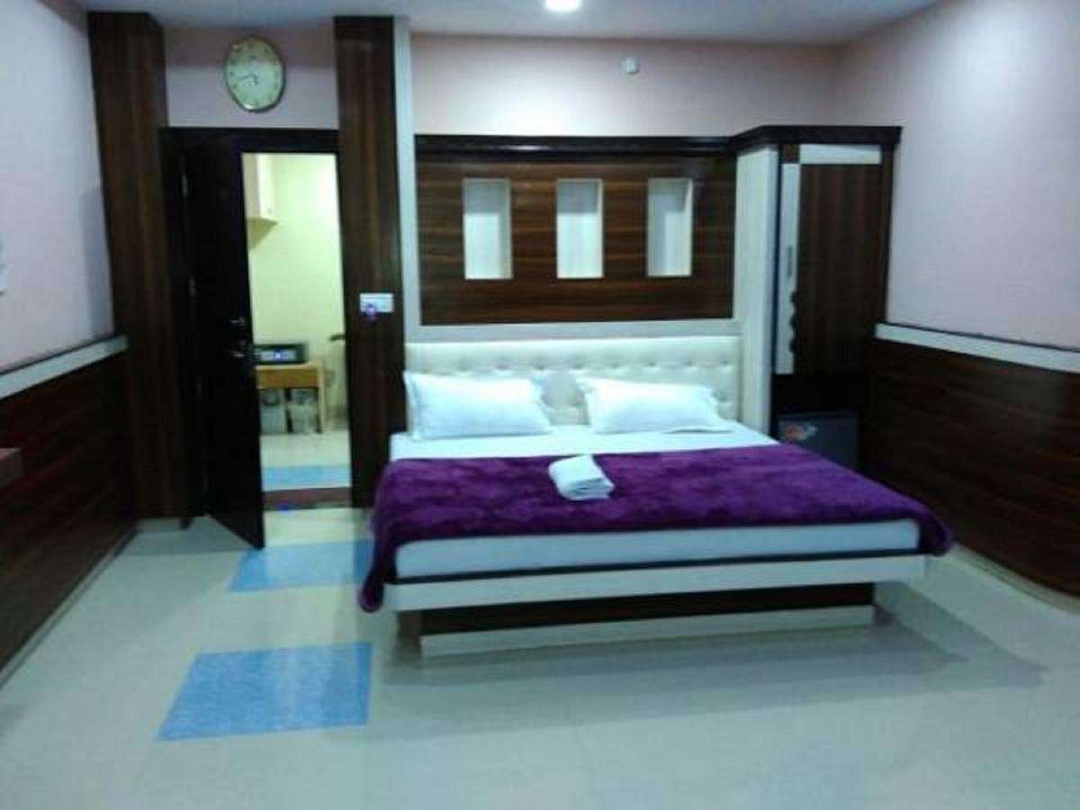 Hotel Blue Star Datia Exteriér fotografie